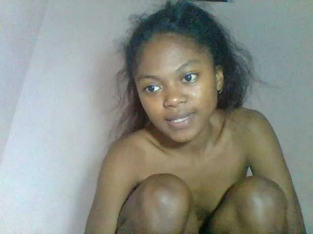 onlygia – webcam model profile photo Image 14
