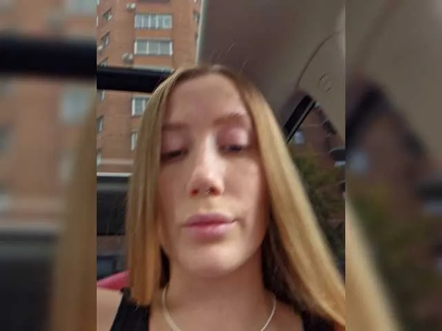 StarKristy – webcam model profile photo Image 12