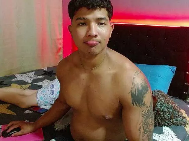 GeminiCode22 – webcam model profile photo Image 18