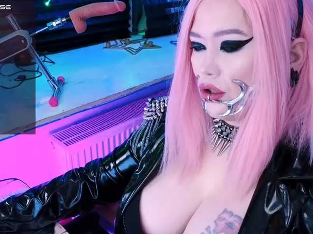 vixenvictoriaa – webcam model profile photo Image 2