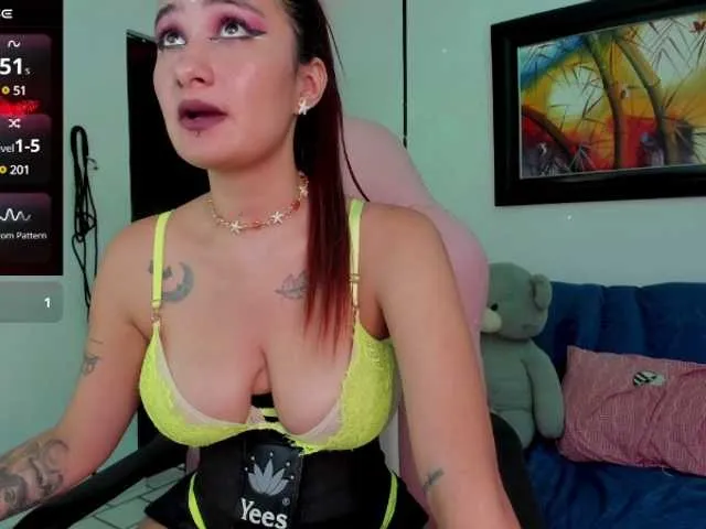 miss_juliaa – webcam model profile photo Image 2