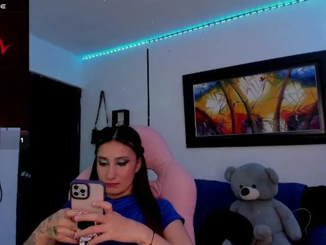 miss_juliaa – webcam model profile photo Image 4