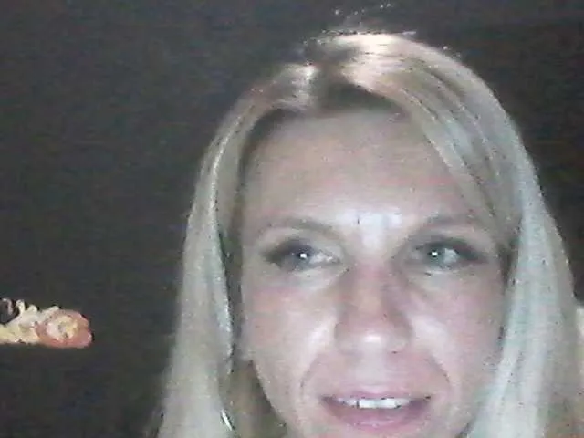 Sonya-reallsugar – webcam model profile photo Image 3