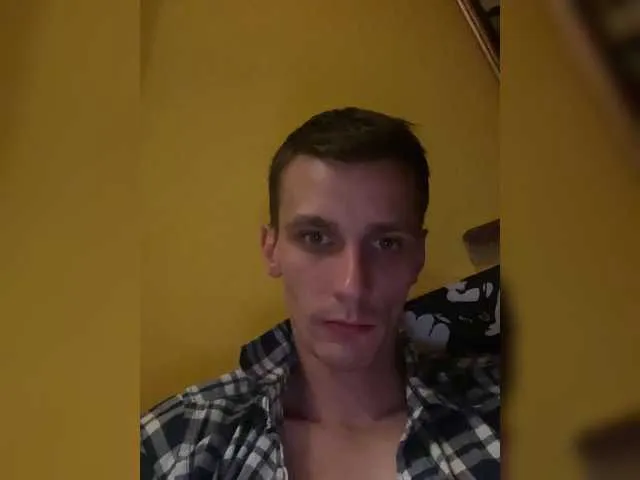 MiaLiaHot – webcam model profile photo Image 10