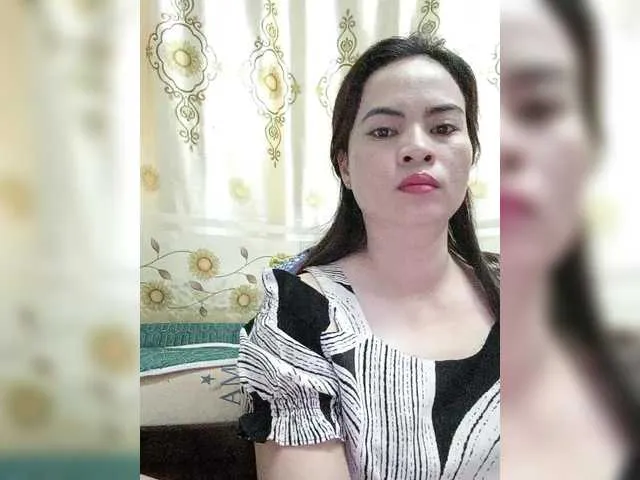 glossybabe_ – webcam model profile photo Image 19