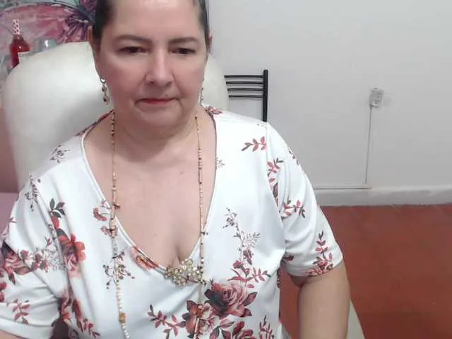 leonela Image 18