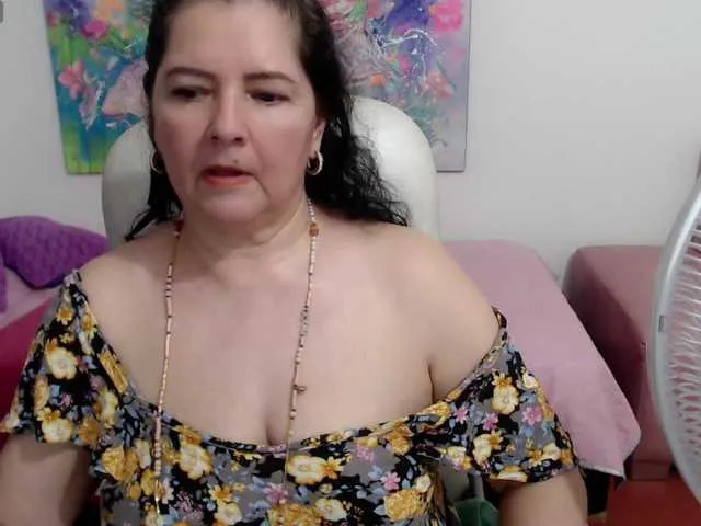 leonela Image 2