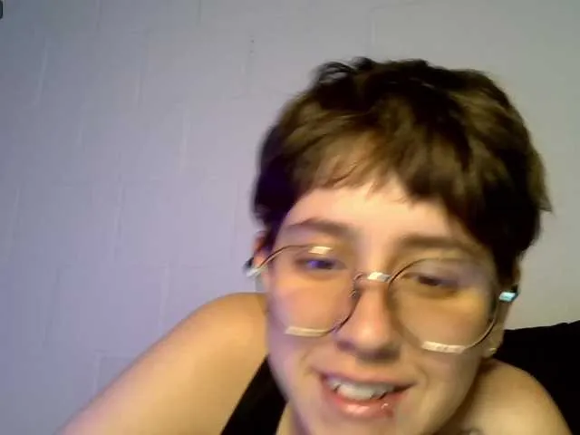 blonde_bigtits – webcam model profile photo Image 2