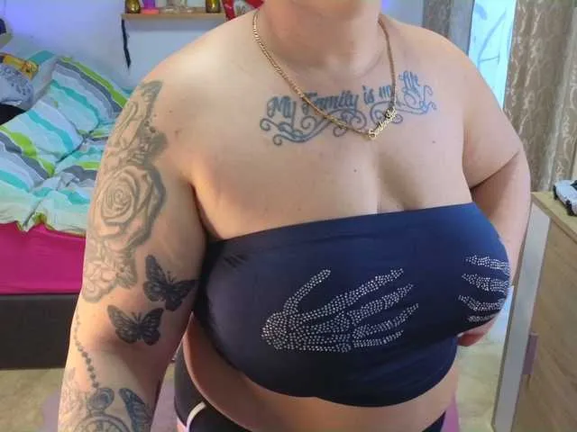 Lexi35 – webcam model profile photo