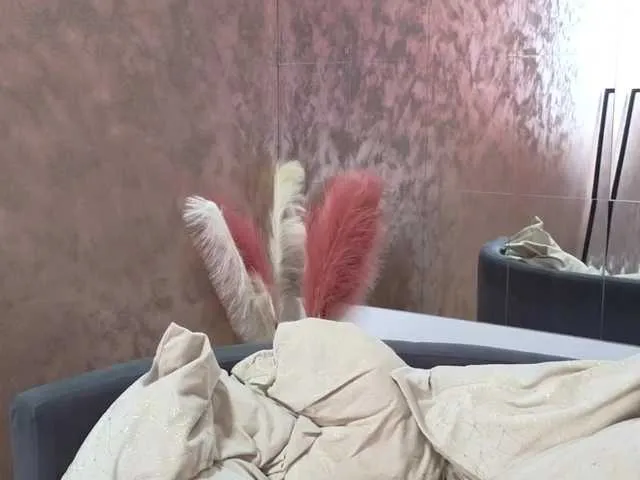 nicolletaylorq – webcam model profile photo Image 6