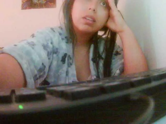 MinniMia – webcam model profile photo Image 15