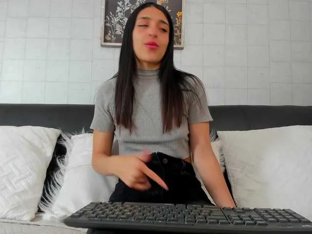 wini_fer – webcam model profile photo Image 18