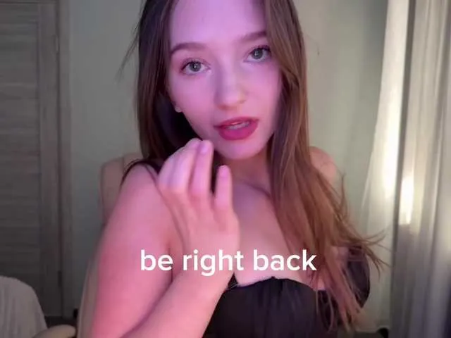 WhoreRobot – webcam model profile photo Image 7