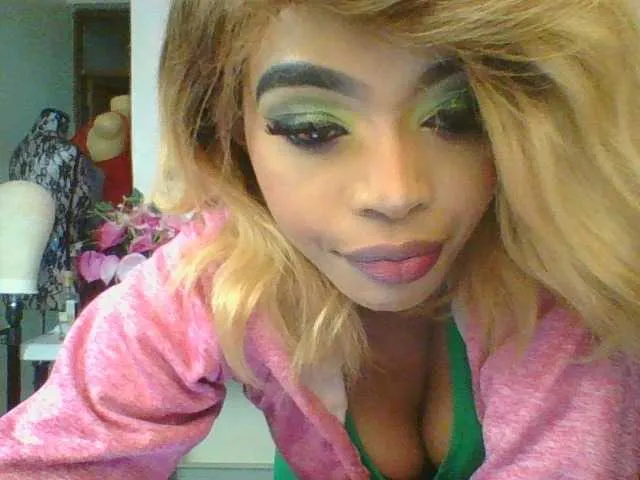 bridgetjean – webcam model profile photo Image 12