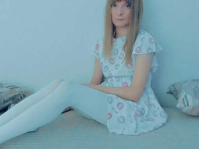 MinniMia – webcam model profile photo Image 11
