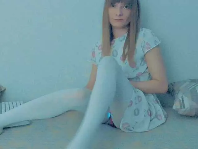 MinniMia – webcam model profile photo Image 13