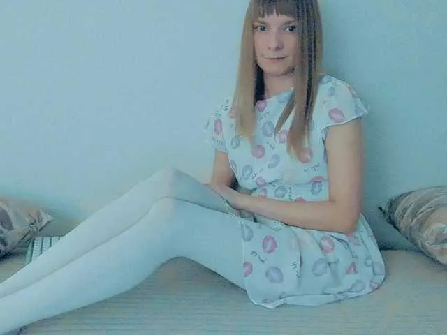 MinniMia – webcam model profile photo Image 15