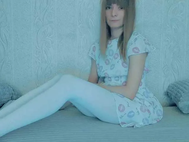 MinniMia – webcam model profile photo Image 2