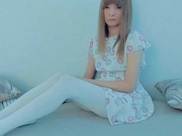 MinniMia – webcam model profile photo Image 8