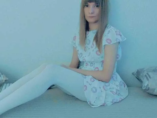 MinniMia – webcam model profile photo Image 9