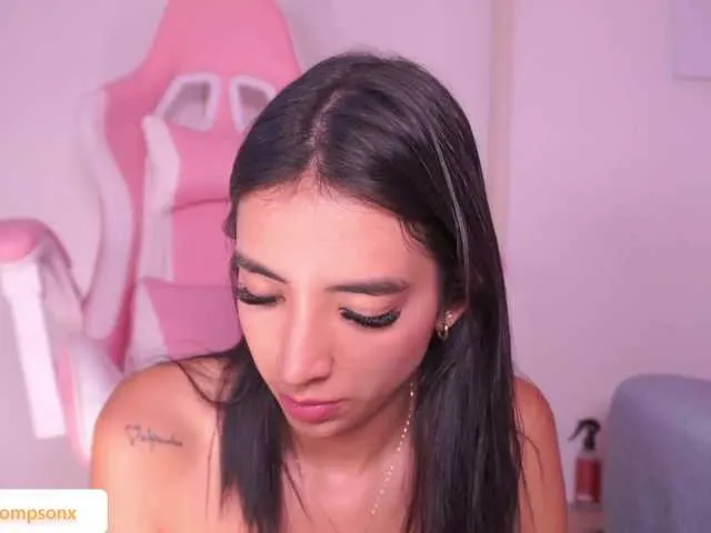 q2za34 – webcam model profile photo Image 16