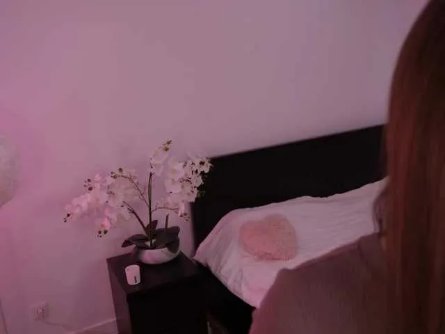 LilyColins Image 3
