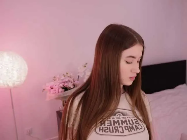 LilyColins Image 5