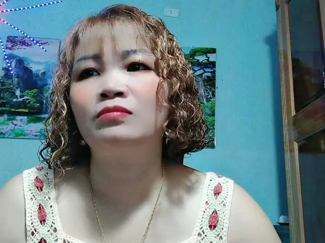 mikka_ela – webcam model profile photo Image 11