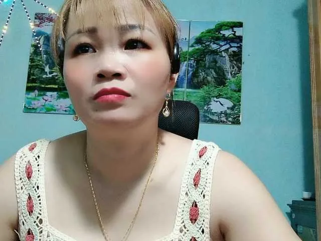 mikka_ela – webcam model profile photo Image 8