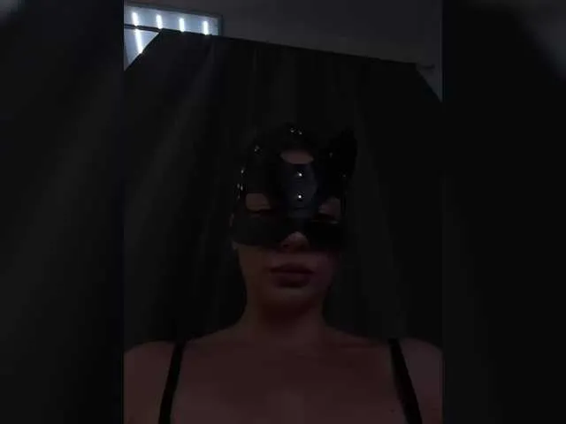 yourxqueen – webcam model profile photo Image 4