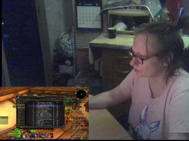 Ellidi – webcam model profile photo Image 16