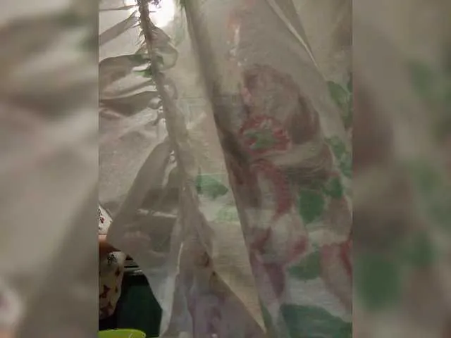 Ellidi – webcam model profile photo Image 2