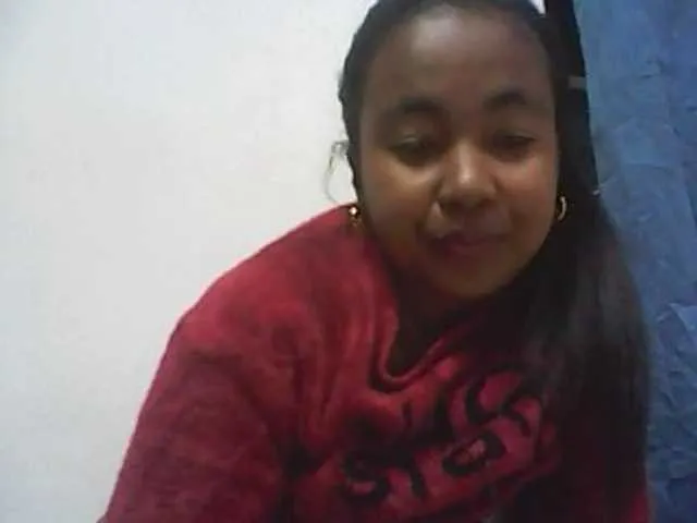 glossybabe_ – webcam model profile photo Image 11
