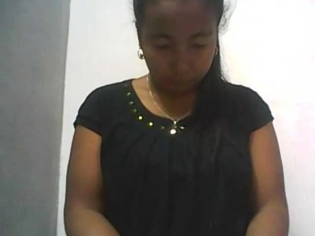 glossybabe_ – webcam model profile photo Image 2