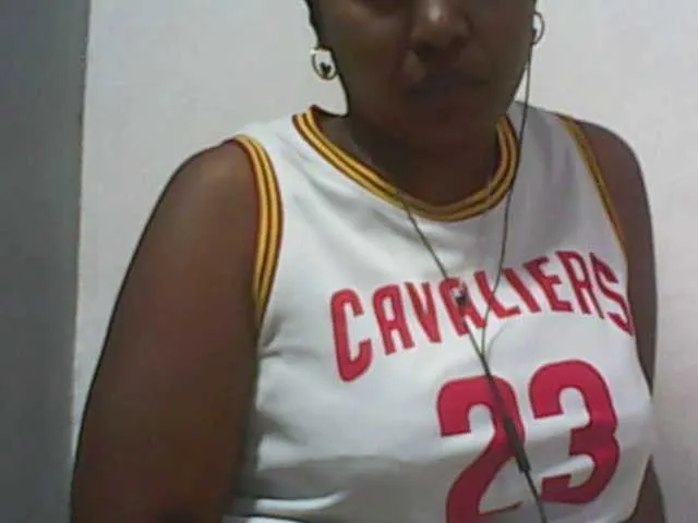 glossybabe_ – webcam model profile photo Image 5