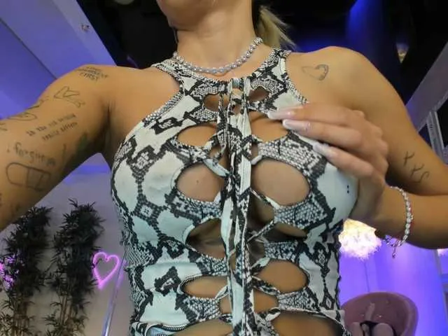 LisaAkira Image 9