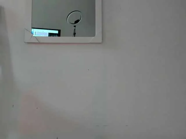 issaa_tyler – webcam model profile photo Image 3