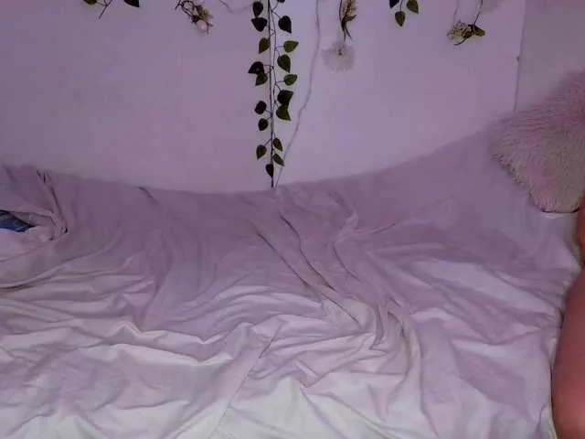 ilovewhitecocksalot – webcam model profile photo Image 17