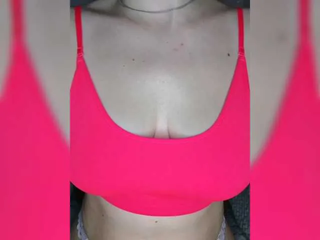 MiaLiaHot – webcam model profile photo Image 19