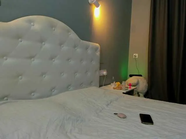 katrin_1 – webcam model profile photo Image 10
