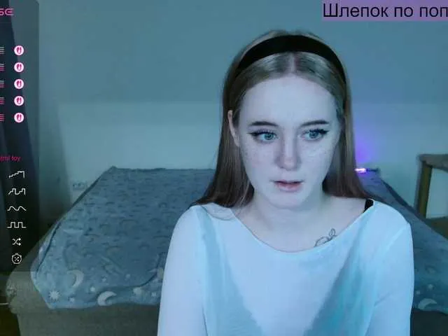 MiaLiaHot – webcam model profile photo Image 18