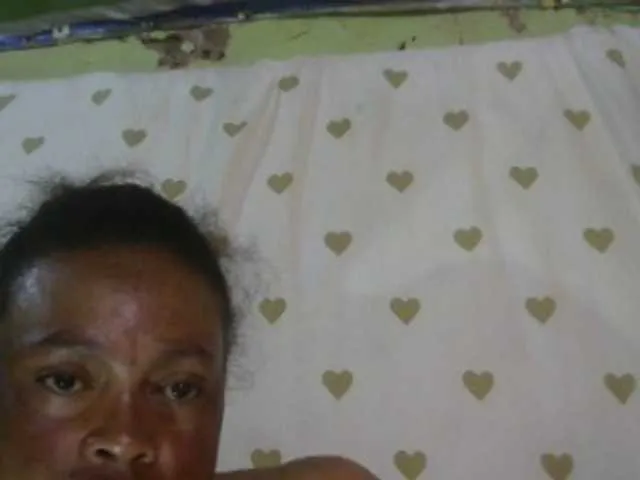 MiaLiaHot – webcam model profile photo Image 13