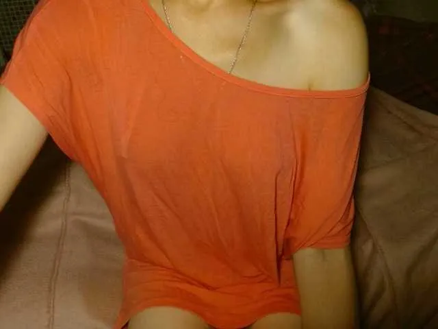 Kristallik-1 – webcam model profile photo Image 16