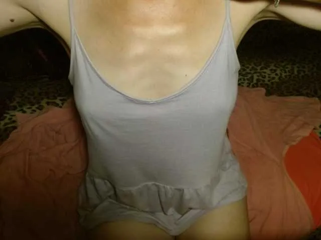 Kristallik-1 – webcam model profile photo Image 3