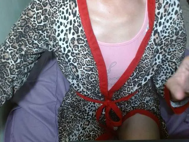 Kristallik-1 – webcam model profile photo Image 7