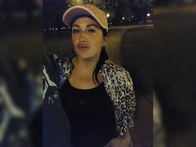 vika_loves_you – webcam model profile photo Image 16