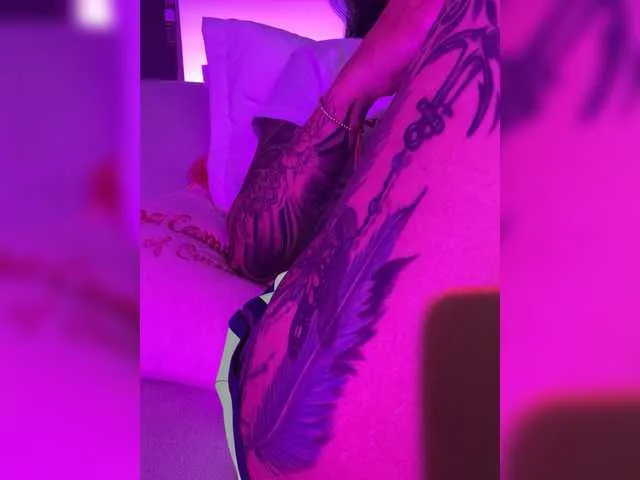 clittygirl52 – webcam model profile photo Image 9