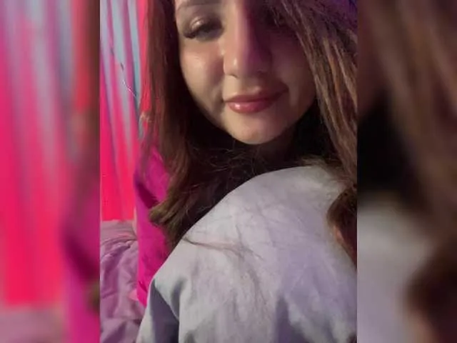 ELENA-XXX – webcam model profile photo Image 10