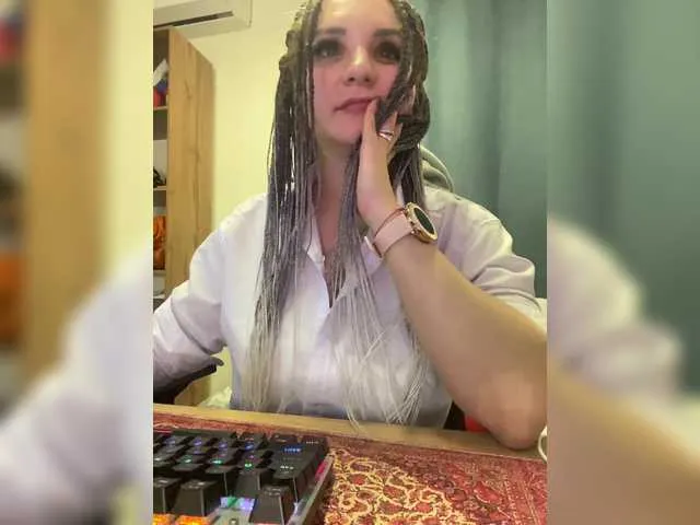 ELENA-XXX – webcam model profile photo Image 3