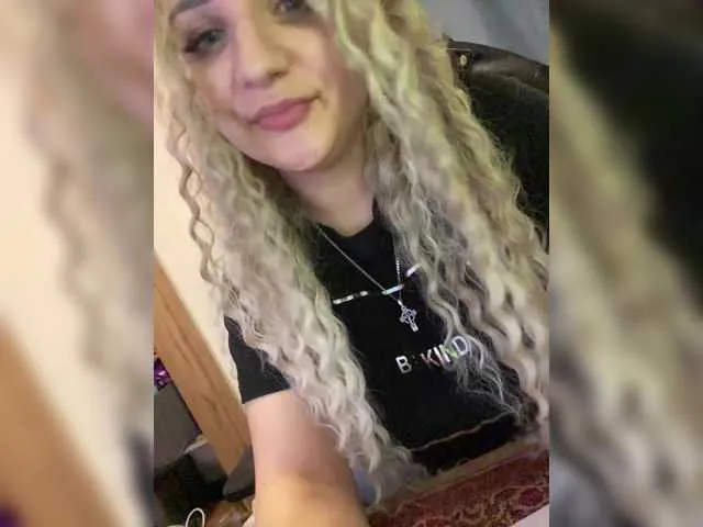 ELENA-XXX – webcam model profile photo Image 6